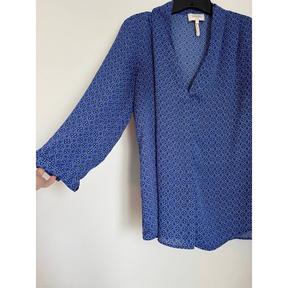 Laundry by Shelli Segal Blue Pattern Vneck Long Sleeve Flowy Blouse size small - Picture 2 of 7